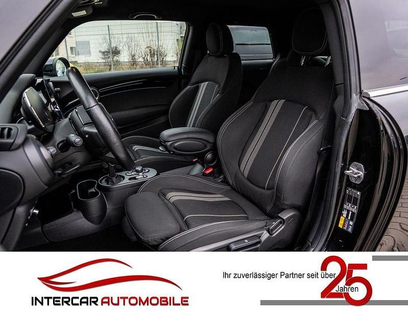 Gebraucht Mini Cooper SE Essential 135 kW (184 PS) 2021 Midnight black metallic Kleinwagen