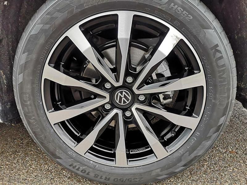 Neu VW Multivan Edition 150 PS (110 kW) 2025 Weiß Van