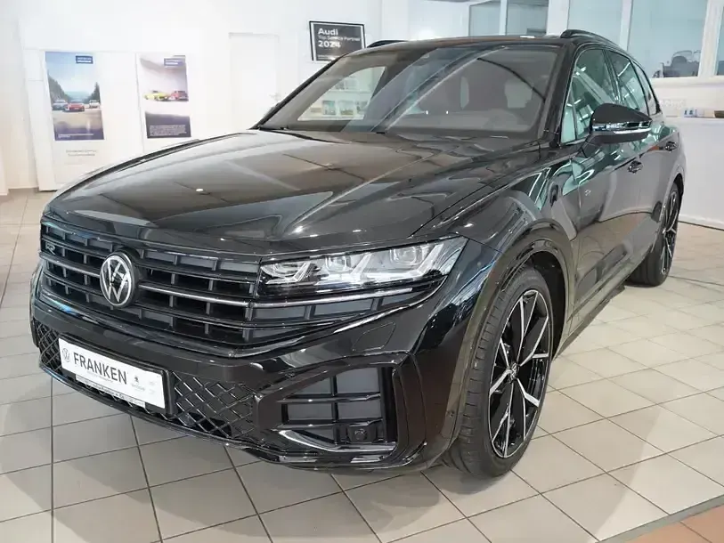 Gebraucht VW Touareg Style 286 PS (210 kW) 2025 Grenadillschwarz (metallic) SUV