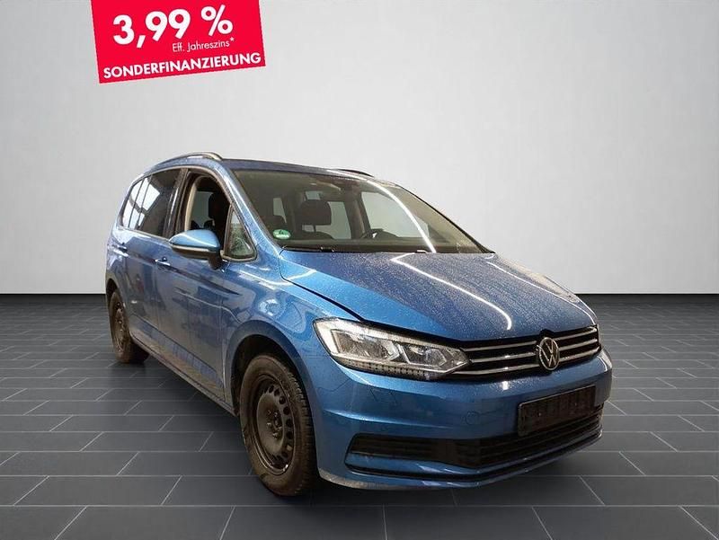 Gebraucht VW Touran 150 PS (110 kW) 2022 Caribbean blue metallic (metallic) Van / Kleinbus