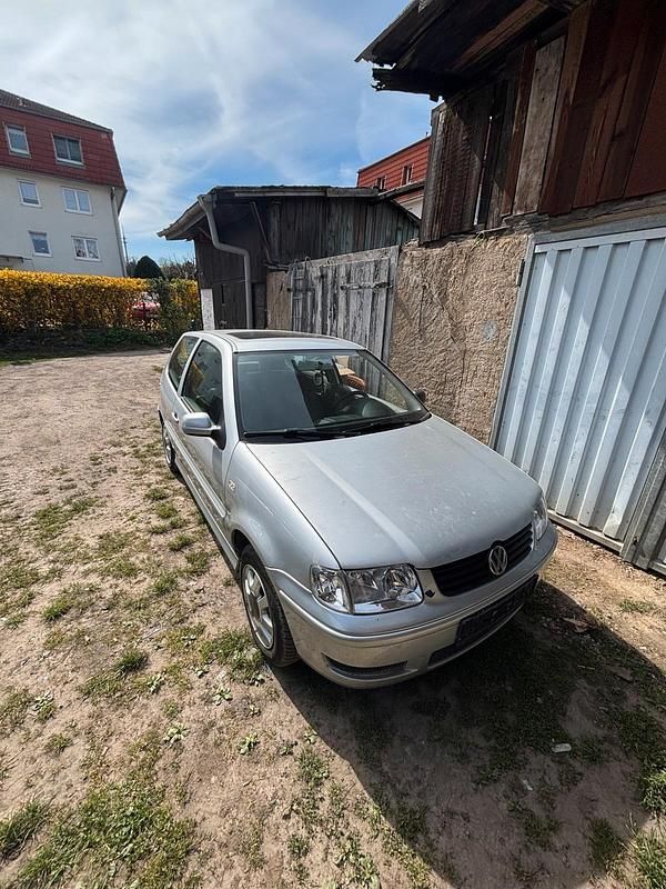 Gebraucht VW Polo 60 PS (44 kW) 2001 Silber Kleinwagen