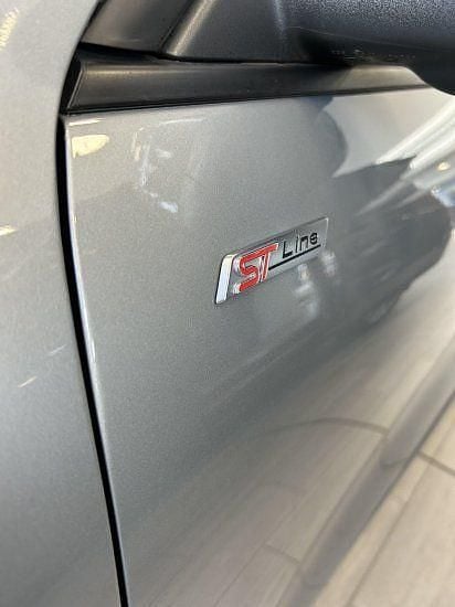 Gebraucht Ford Kuga ST-Line X 224 PS (164 kW) 2021 Solarsilber (metallic) SUV