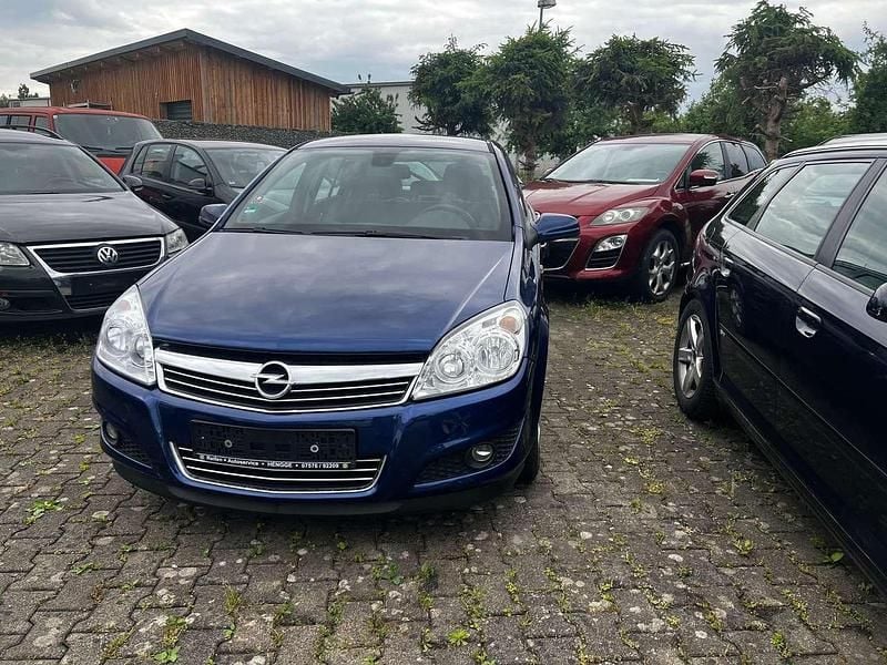 Gebraucht Opel Astra Edition 120 PS (88 kW) 2008 Ultrablau mi2 Kleinwagen