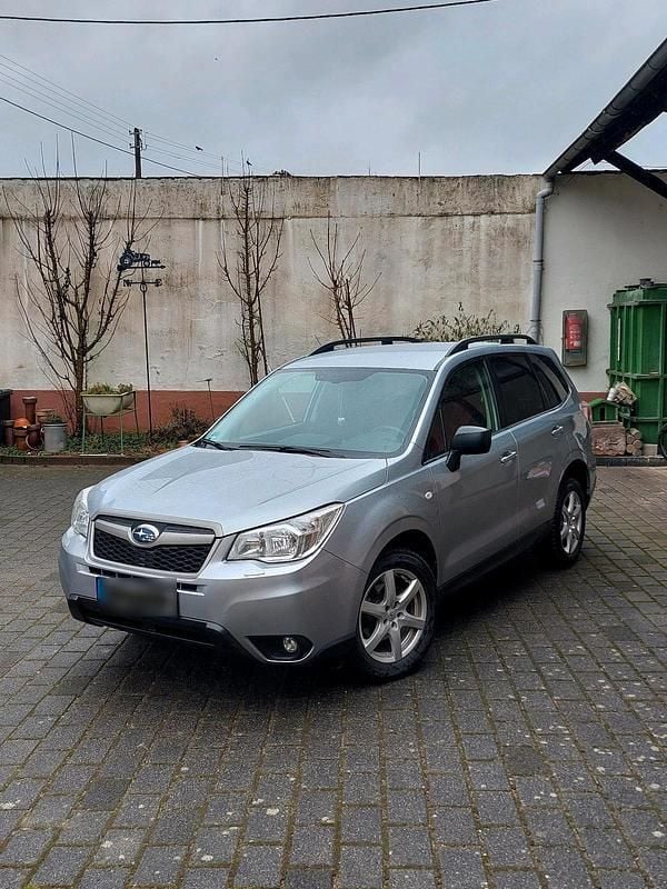 Gebraucht Subaru Forester 147 PS (108 kW) 2015 Silber SUV