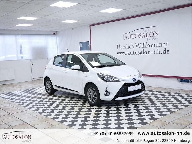 Gebraucht Toyota Yaris Hybrid 75 PS (55 kW) 2018 Super white 2 Limousine