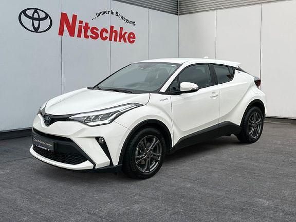 Gebraucht Toyota C-HR 122 PS (89 kW) 2021 Super white 2 SUV
