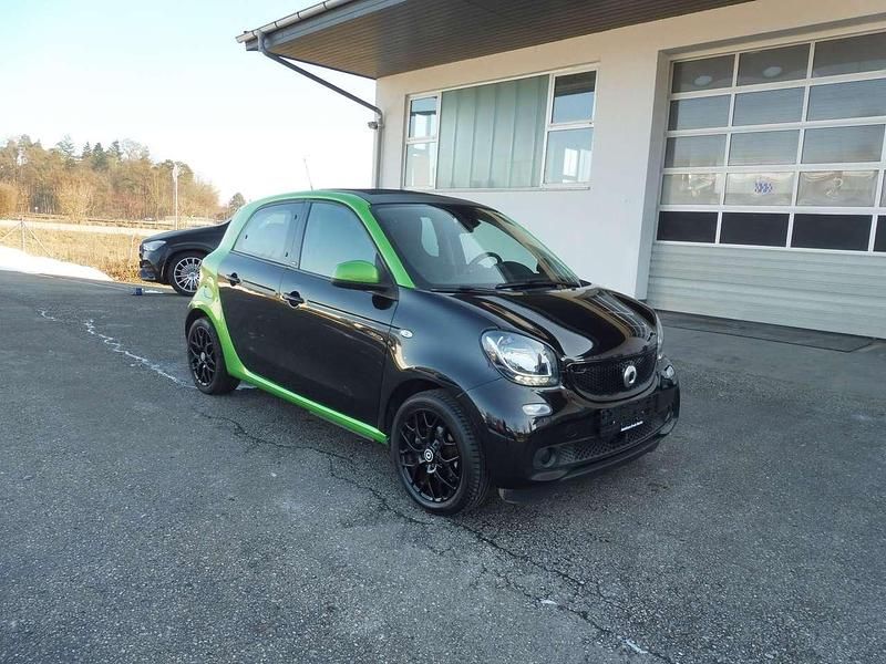 Gebraucht Smart ForFour Electric Drive Prime 60 kW (82 PS) 2018 Schwarz Limousine