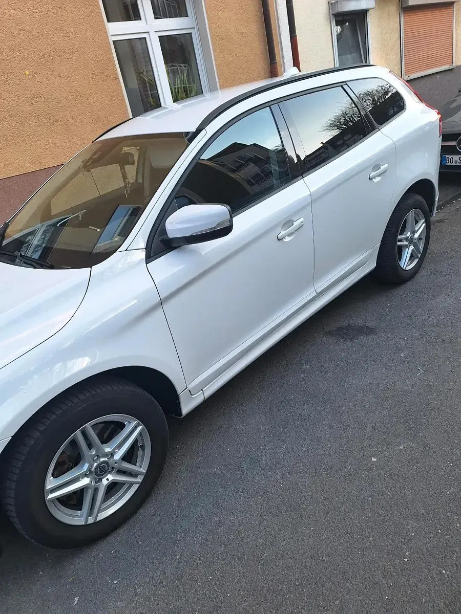 Gebraucht Volvo XC60 181 PS (133 kW) 2014 Weiß SUV