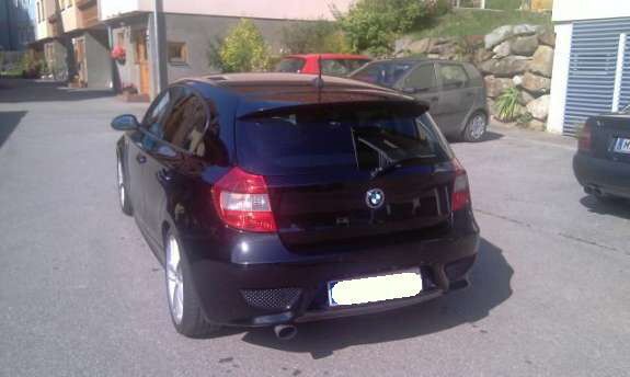 Gebraucht BMW 118 122 PS (89 kW) 2005 Schwarz metallic Kleinwagen