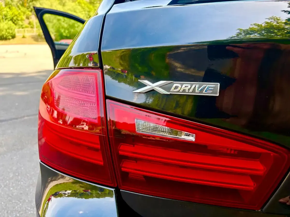 Gebraucht BMW 530 Luxury Line 258 PS (189 kW) 2015 Schwarz Kombi