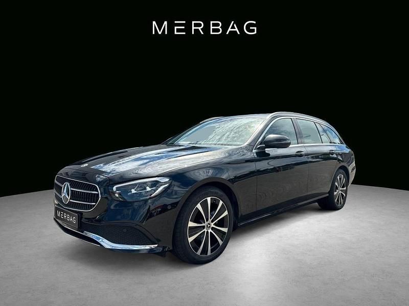 Metalliclack obsidianschwarz Gebraucht 2022 Mercedes E200 Kombi | 34.900 € (Fairer Preis) - Bild 1/4