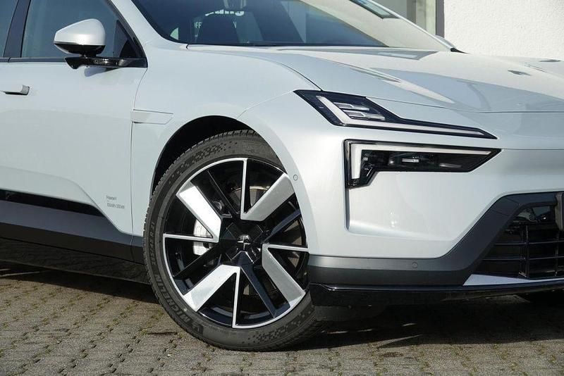 Neu Polestar 4 Pilot 200 kW (272 PS) 2025 Grau SUV