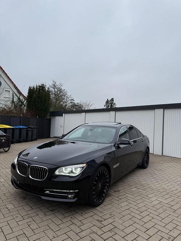 Gebraucht 2014 BMW 730 Limousine | 15.000 € (Guter Preis) - Bild 1/4