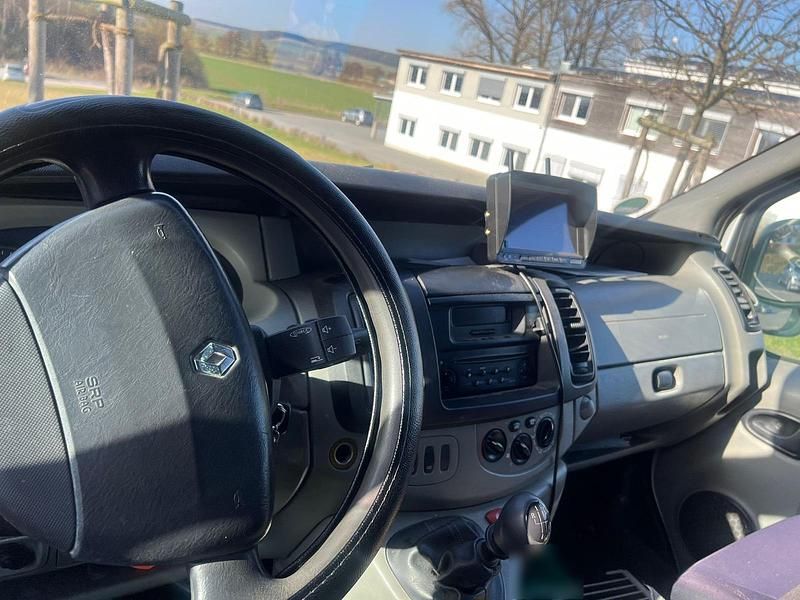 Gebraucht Renault Traffic 2004 Grau Van / Kleinbus