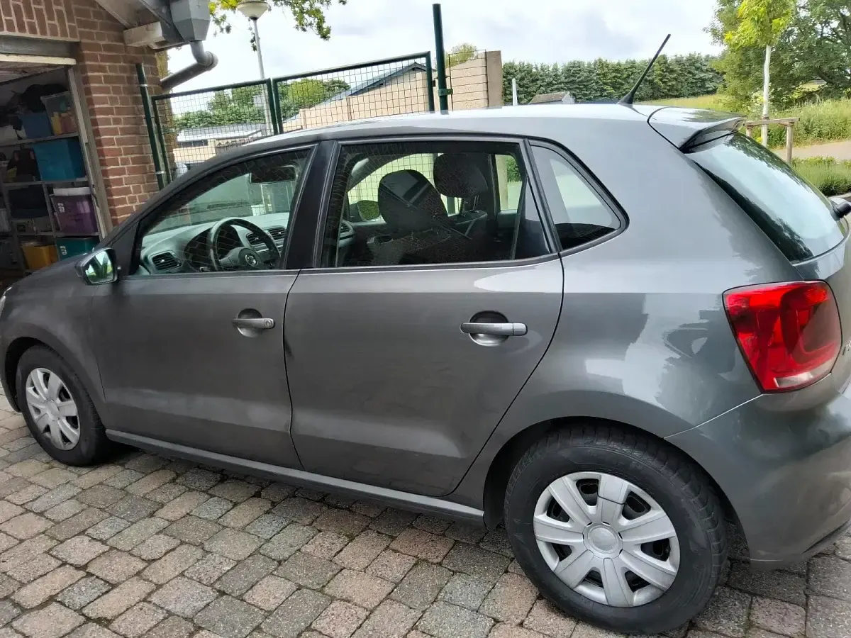 Gebraucht VW Polo Trendline 60 PS (44 kW) 2011 Grau Kleinwagen