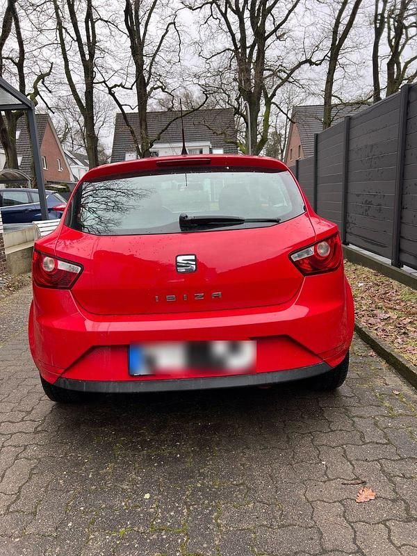 Gebraucht Seat Ibiza 4You 69 PS (50 kW) 2014 Rot Kleinwagen