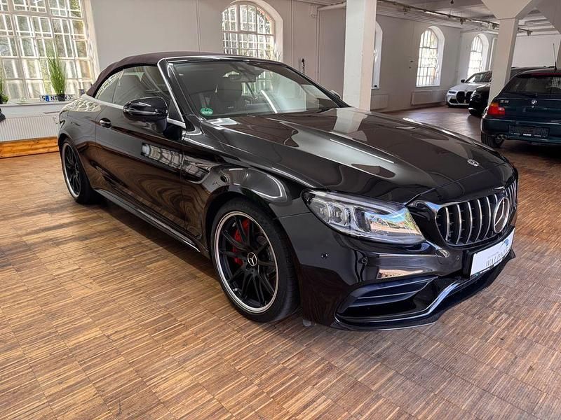 Schwarz Gebraucht 2019 Mercedes C63S AMG AMG Cabrio | 78.320 € (Teuer) - Bild 1/4