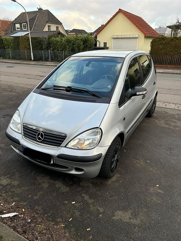 Grau Gebraucht 2004 Mercedes A140 Limousine | 1.800 € - Bild 1/4