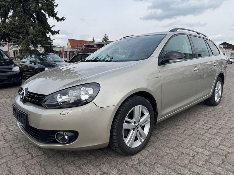 Gebraucht VW Golf VI Match 122 PS (89 kW) 2013 Silber Kleinwagen