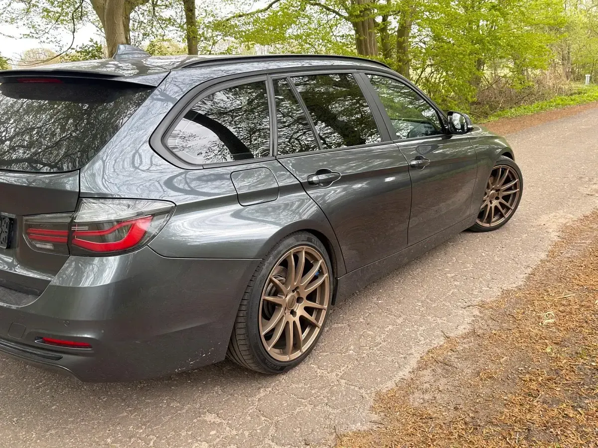Gebraucht BMW 320 190 PS (139 kW) 2016 Grau Kombi