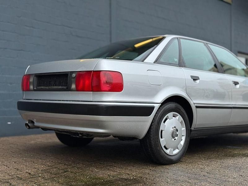 Second-hand Audi 80 90 CP (66 kW) 1992 Argintiu Berlinǎ