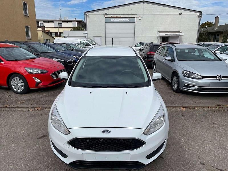 Gebraucht Ford Focus Trend 120 PS (88 kW) 2017 Weiß Kombi