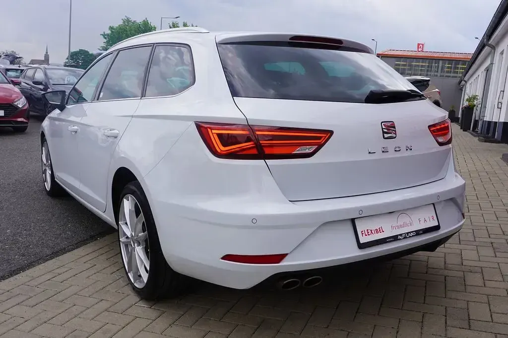 Gebraucht Seat Leon ST Beats 150 PS (110 kW) 2020 Weiß Kombi