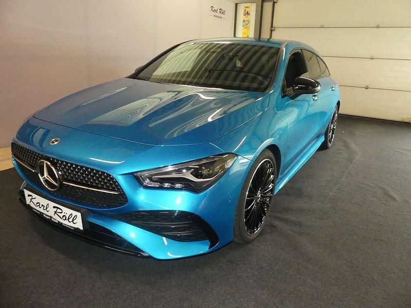 Hyperblau metalliclack Gebraucht 2024 Mercedes CLA200 Shooting Brake AMG Line Premium Kombi | 37.950 € (Teuer) - Bild 1/4