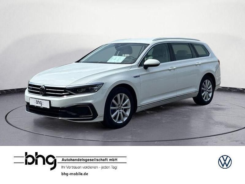 Weiß Gebraucht 2021 VW Passat GTE Kombi | 22.720 € (Guter Preis) - Bild 1/4