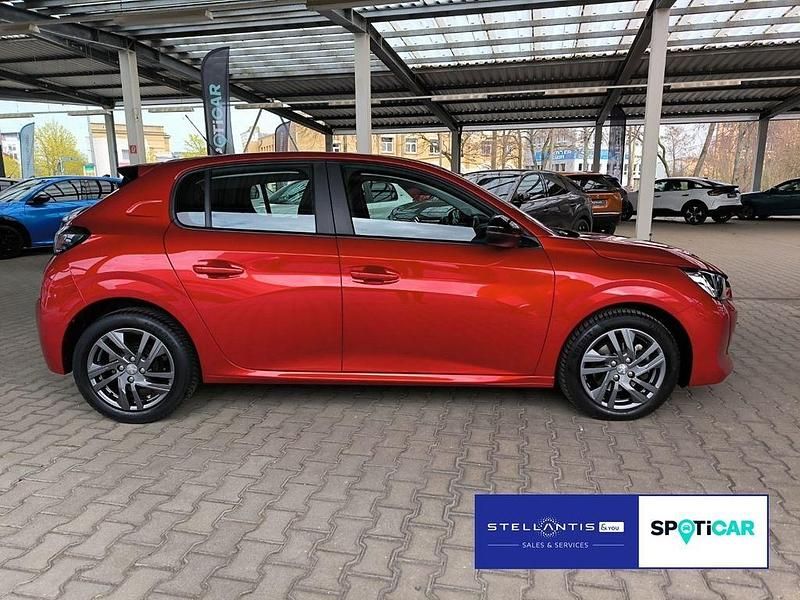 Gebraucht Peugeot 208 Active 101 PS (74 kW) 2022 Rot Kleinwagen