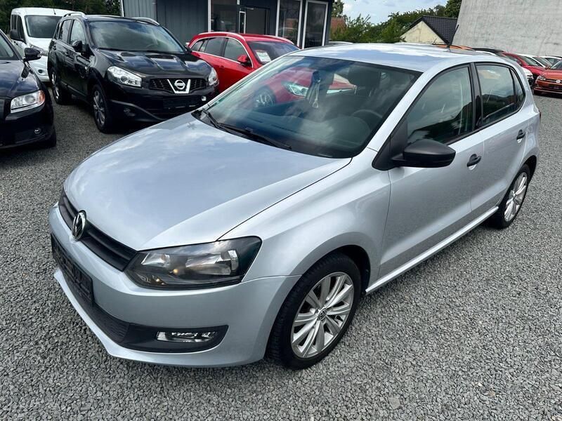 Silber Gebraucht 2013 VW Polo Trendline Kleinwagen | 6.999 € (Fairer Preis) - Bild 1/4