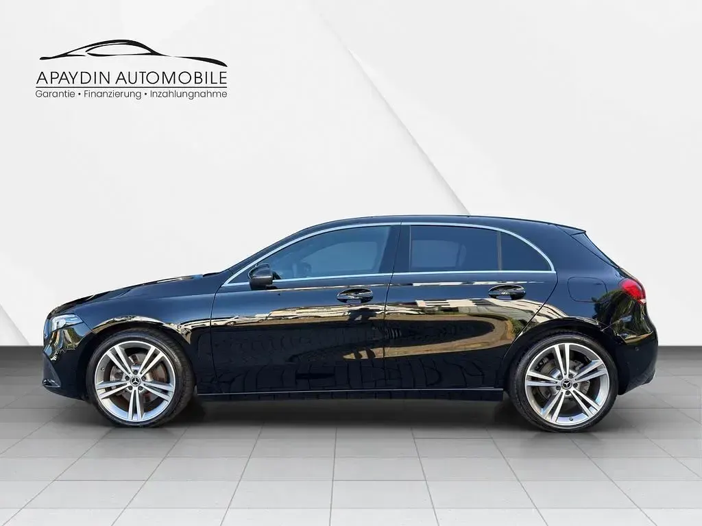 Gebraucht Mercedes A250 224 PS (164 kW) 2021 Nachtschwarz Limousine