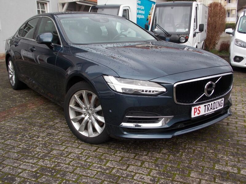 Blau Gebraucht 2018 Volvo S90 Momentum Limousine | 24.850 € - Bild 1/4