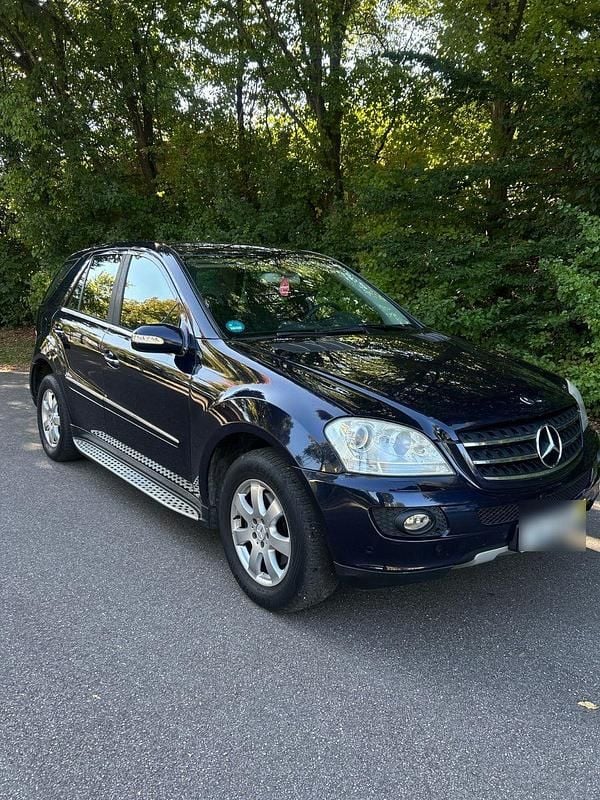 Gebraucht Mercedes ML320 224 PS (164 kW) 2007 Schwarz SUV