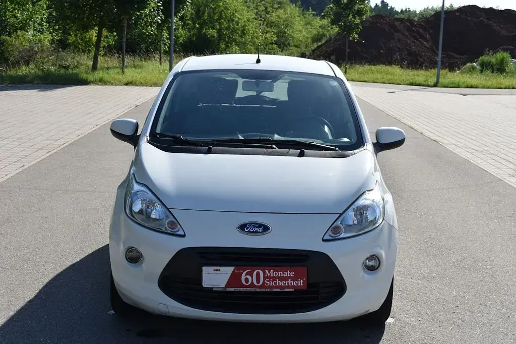 Gebraucht Ford Ka 69 PS (50 kW) 2014 Weiß Limousine