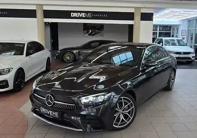 Gebraucht Mercedes E220 AMG line 194 PS (142 kW) 2022 Grau Limousine
