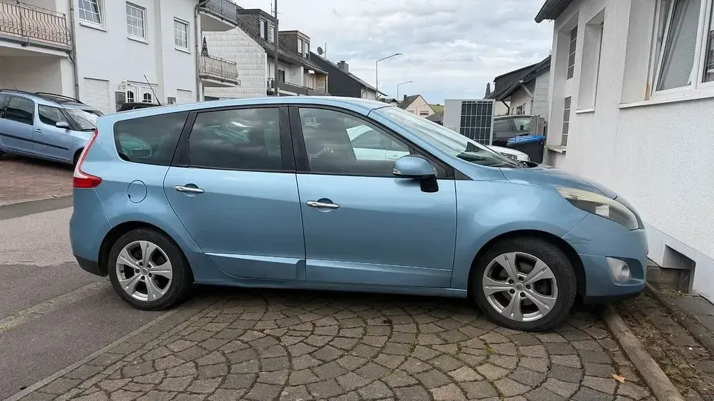 Gebraucht Renault Scénic Luxe 131 PS (96 kW) 2009 Blau Van / Kleinbus