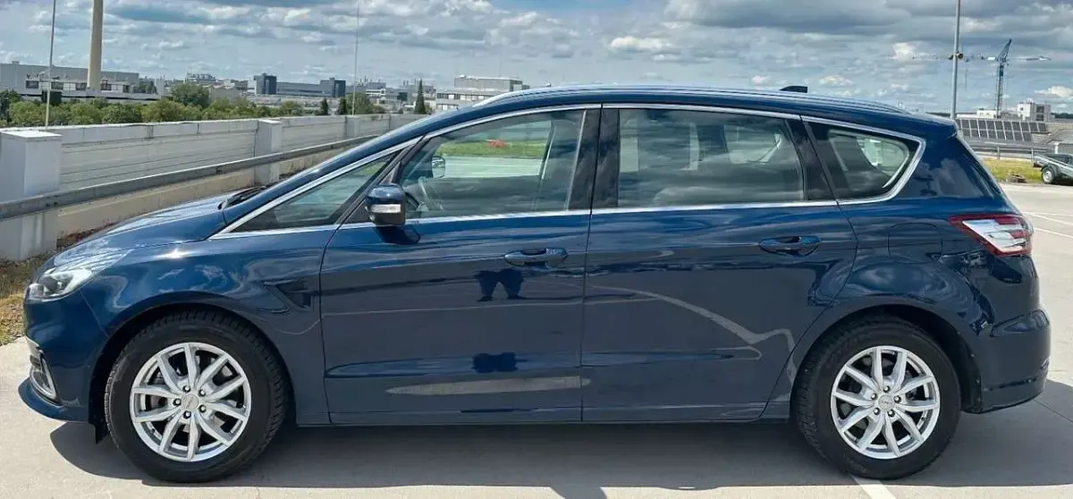 Gebraucht Ford S-MAX Titanium 150 PS (110 kW) 2020 Blau Van / Kleinbus