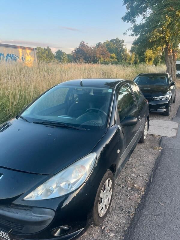 Schwarz Gebraucht 2009 Peugeot 206+ Kleinwagen | 1.300 € (Guter Preis) - Bild 1/4