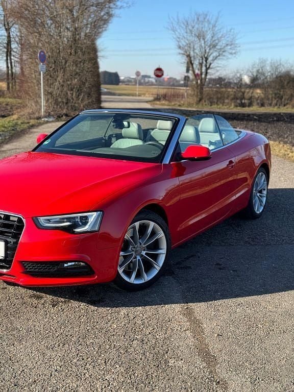 Gebraucht Audi A5 Cabriolet Ambiente 272 PS (200 kW) 2013 Rot Cabrio