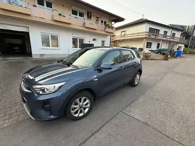 Gebraucht Kia Stonic Edition 7 84 PS (61 kW) 2017 Blau SUV