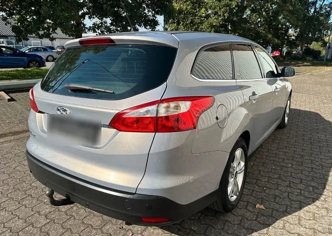 Gebraucht Ford Focus Titanium 125 PS (91 kW) 2012 Silber Kombi