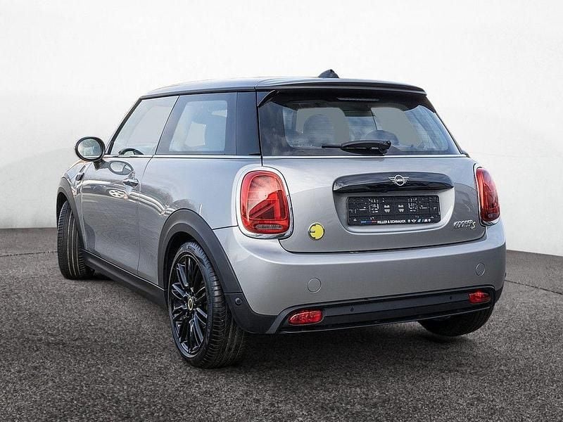 Gebraucht Mini Cooper SE Classic 135 kW (184 PS) 2023 Silber Kleinwagen