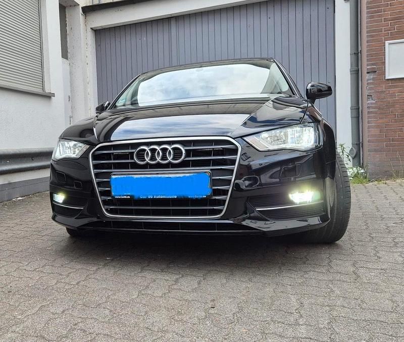 Schwarz Gebraucht 2015 Audi A3 Limousine | 11.900 € (Guter Preis) - Bild 1/4