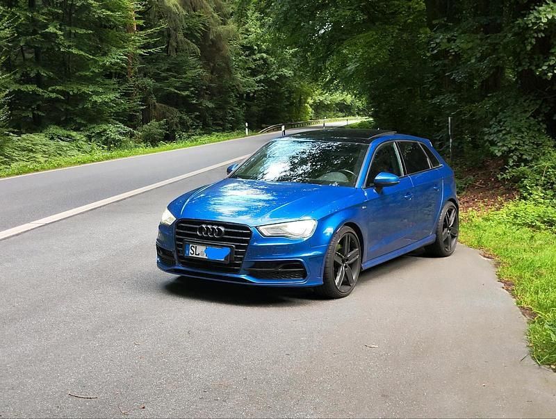 Blau Gebraucht 2016 Audi A3 S-Line Limousine | 13.849 € (Fairer Preis) - Bild 1/4