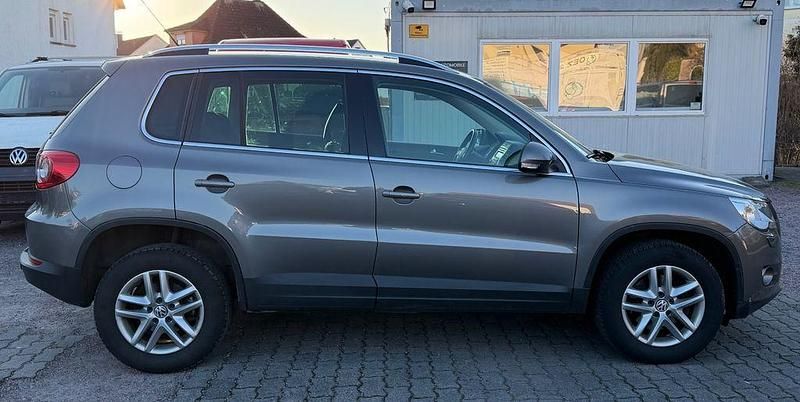 Gebraucht VW Tiguan 140 PS (102 kW) 2009 Grau SUV