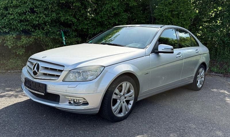 Silber Gebraucht 2008 Mercedes C180 Avantgarde Limousine | 7.777 € (Guter Preis) - Bild 1/4