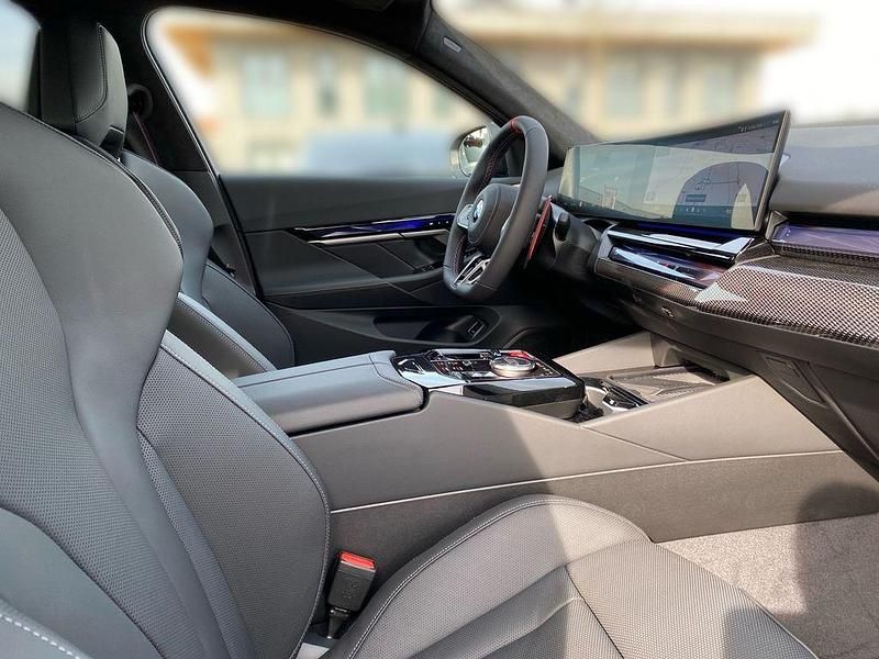 Neu BMW M5 Performance 727 PS (534 kW) 2026 Schwarz Limousine