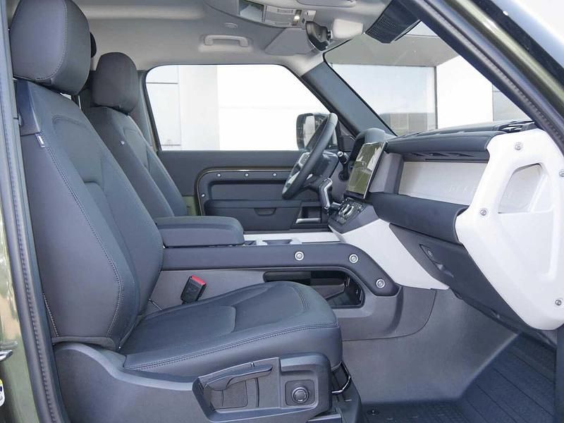 Gebraucht Land Rover Defender S 202 PS (148 kW) 2026 SUV