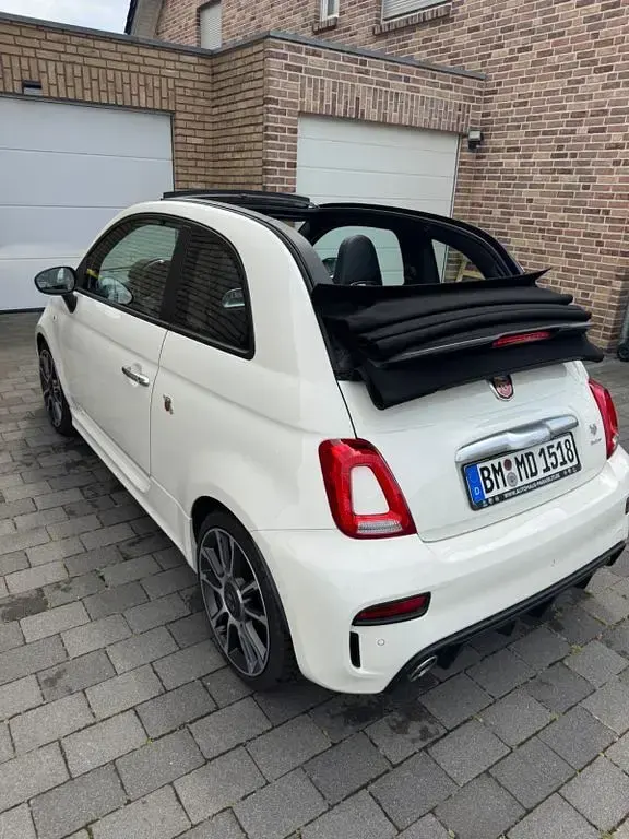 Gebraucht Abarth 595C Turismo 165 PS (121 kW) 2023 Weiß Cabrio